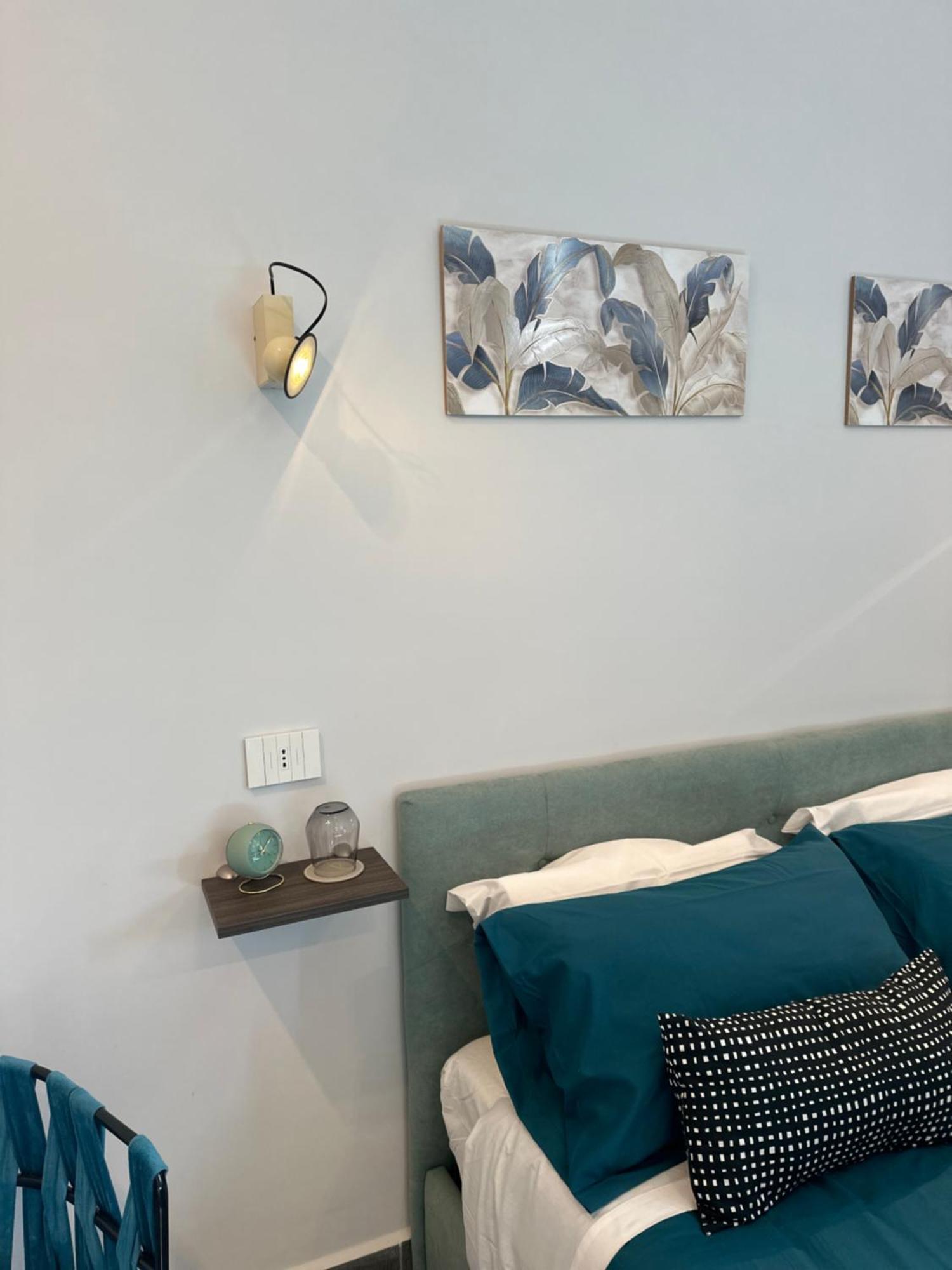 Zeta Boutique Hotel กาแซร์ตา ภายนอก รูปภาพ