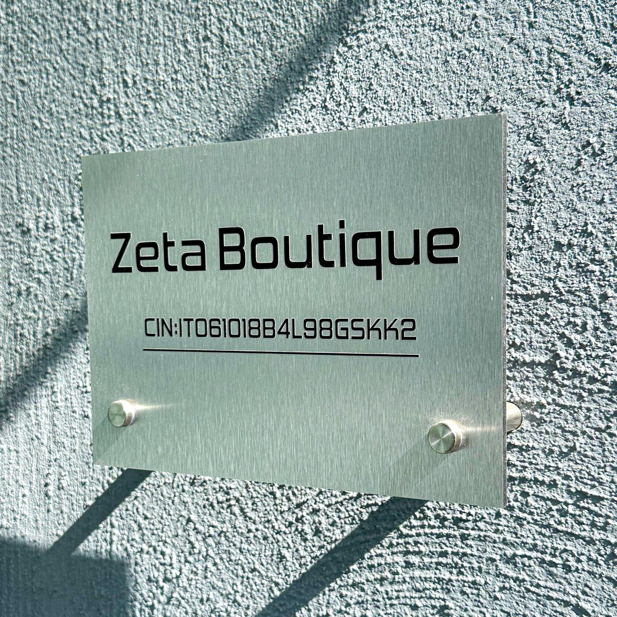 Zeta Boutique Hotel กาแซร์ตา ภายนอก รูปภาพ