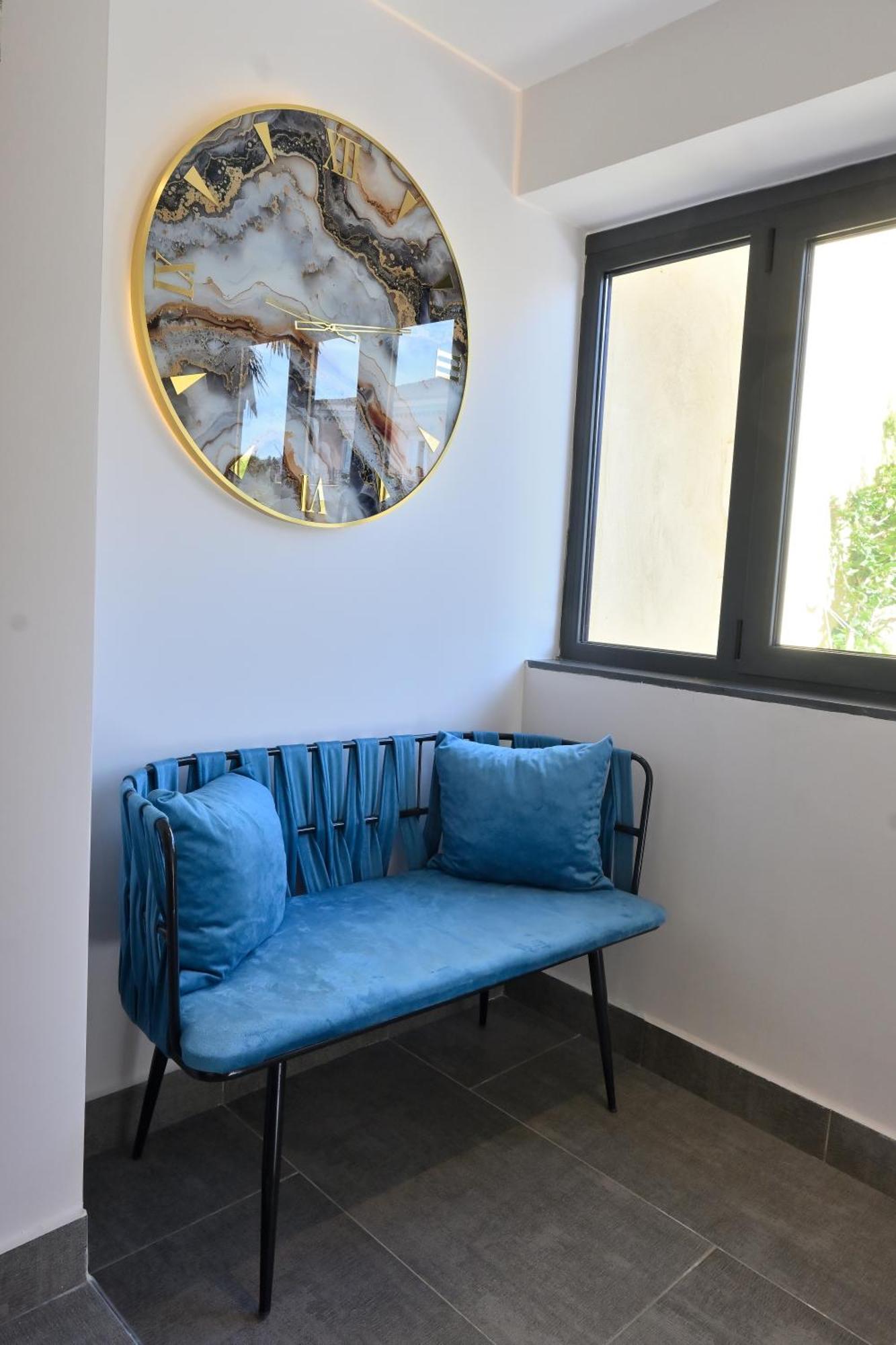 Zeta Boutique Hotel กาแซร์ตา ภายนอก รูปภาพ