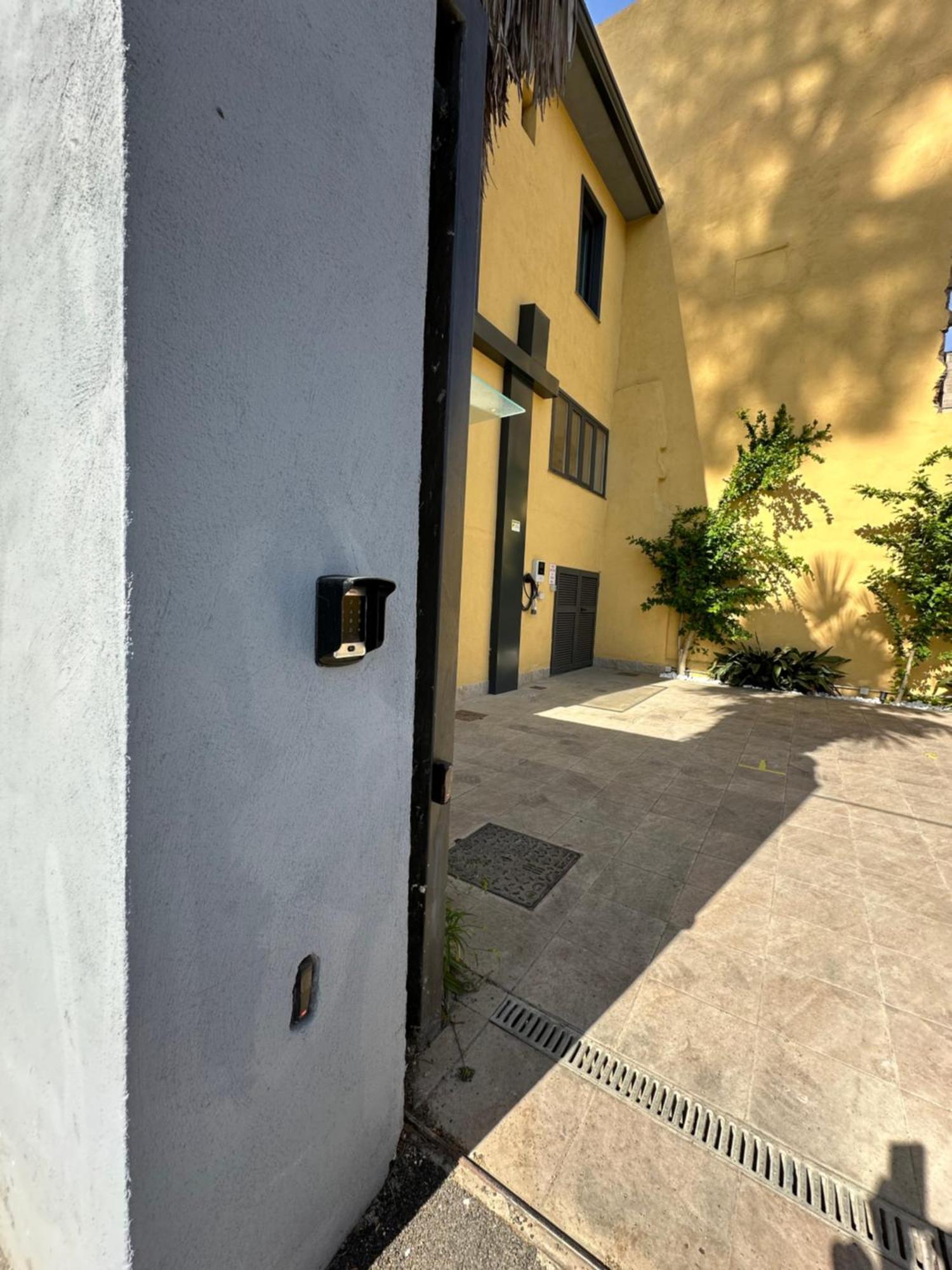 Zeta Boutique Hotel กาแซร์ตา ภายนอก รูปภาพ